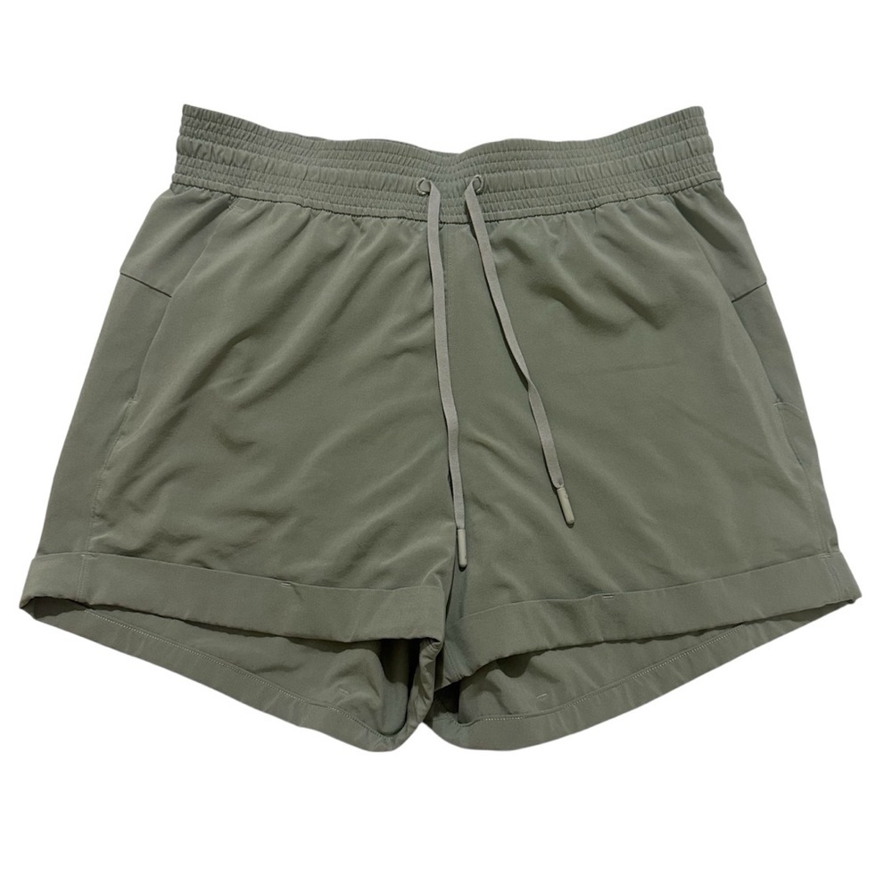 Lululemon Spring Break Away Short 3" SZ 6 - Picture 2 of 5